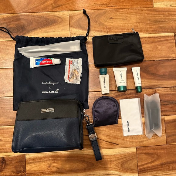 Salvatore Ferragamo Eva Air business class amenities kit (soft case) - Picture 1 of 2
